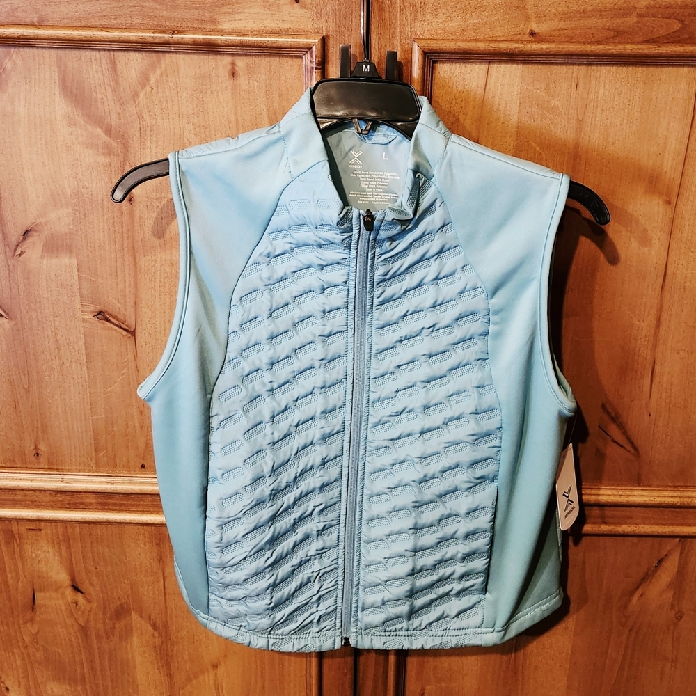 ⬇️NWT Version Quilted Vest